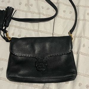 Tory Burch cross body purse used only once